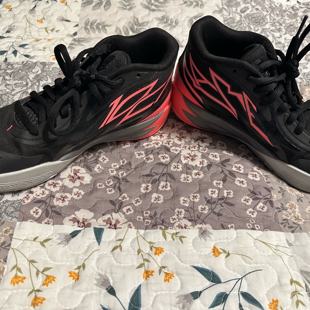 Puma MELO Black and Pink Athletic Shoes (Volleyball)
